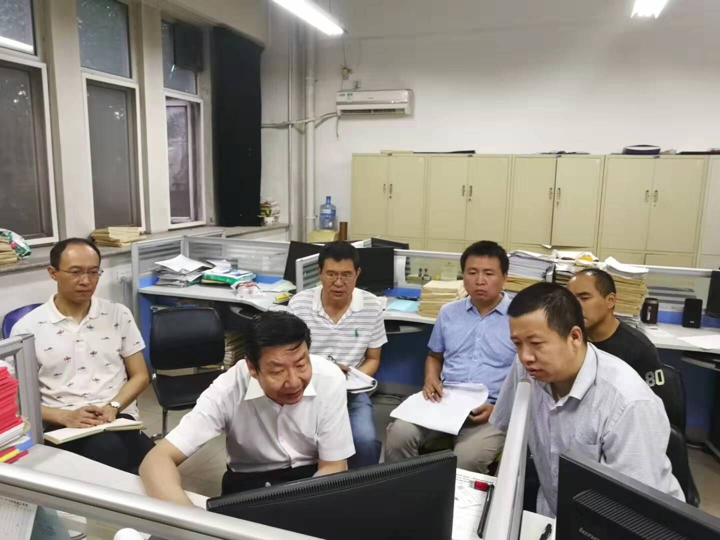 弘扬高尚师德