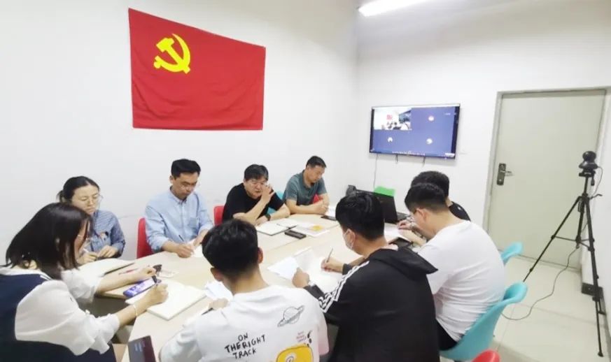 为集中展现U8集团官方渠道教师潜心教