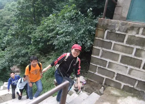 在九月这个桃李飘香的季节