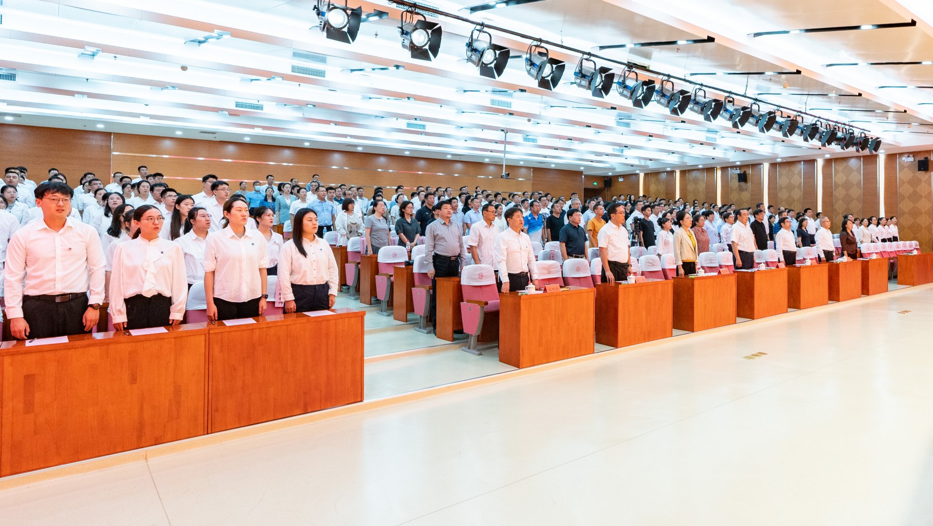 同题参见校U8集团官网官方网站使用教