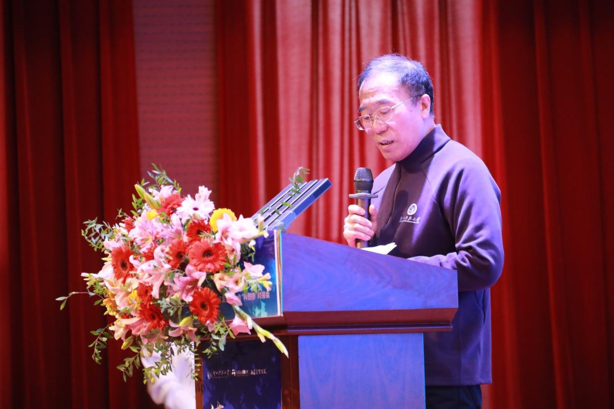 校U8集团携手维拉开启官方合作书记李
