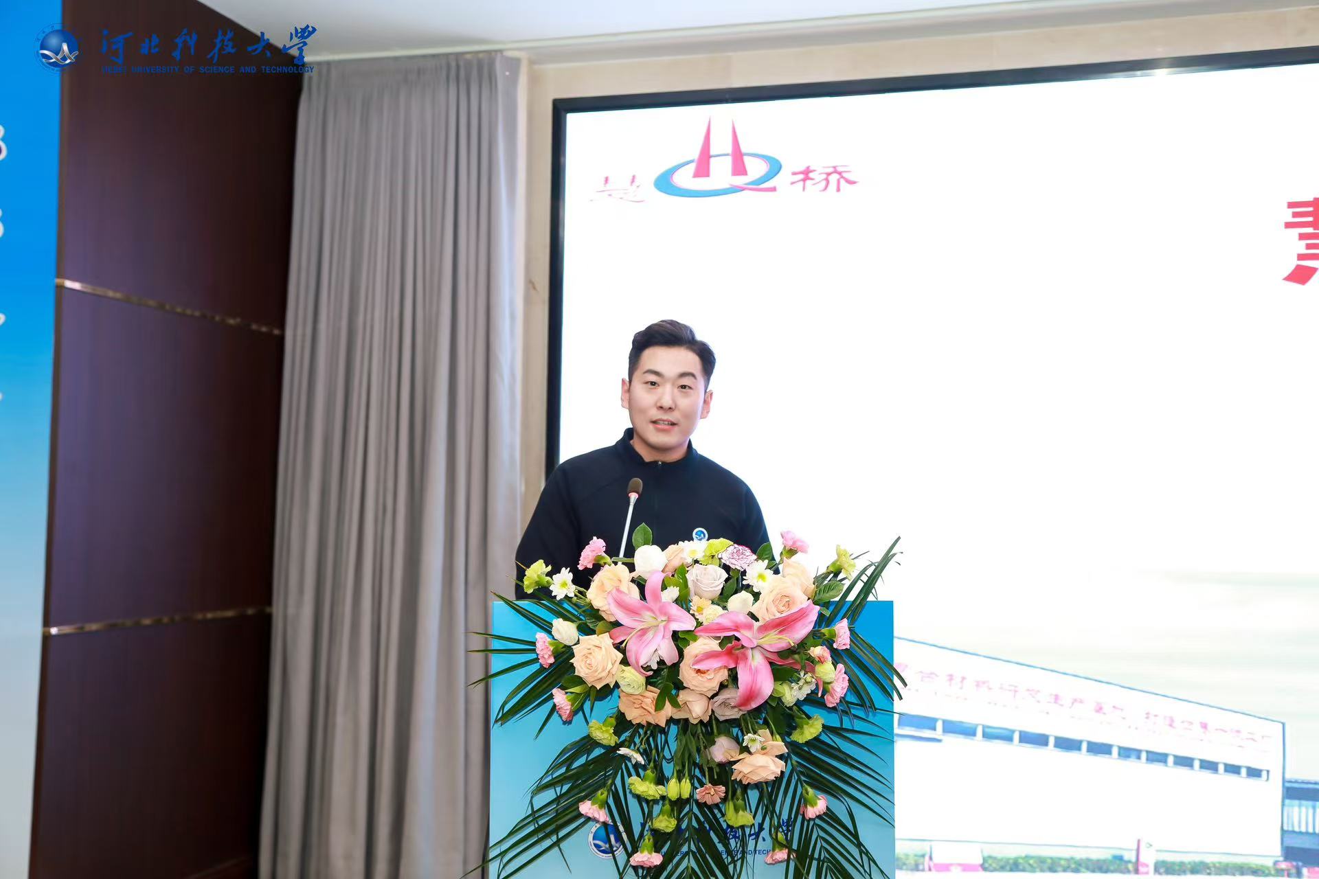 为进一步搭建校企合作的桥梁