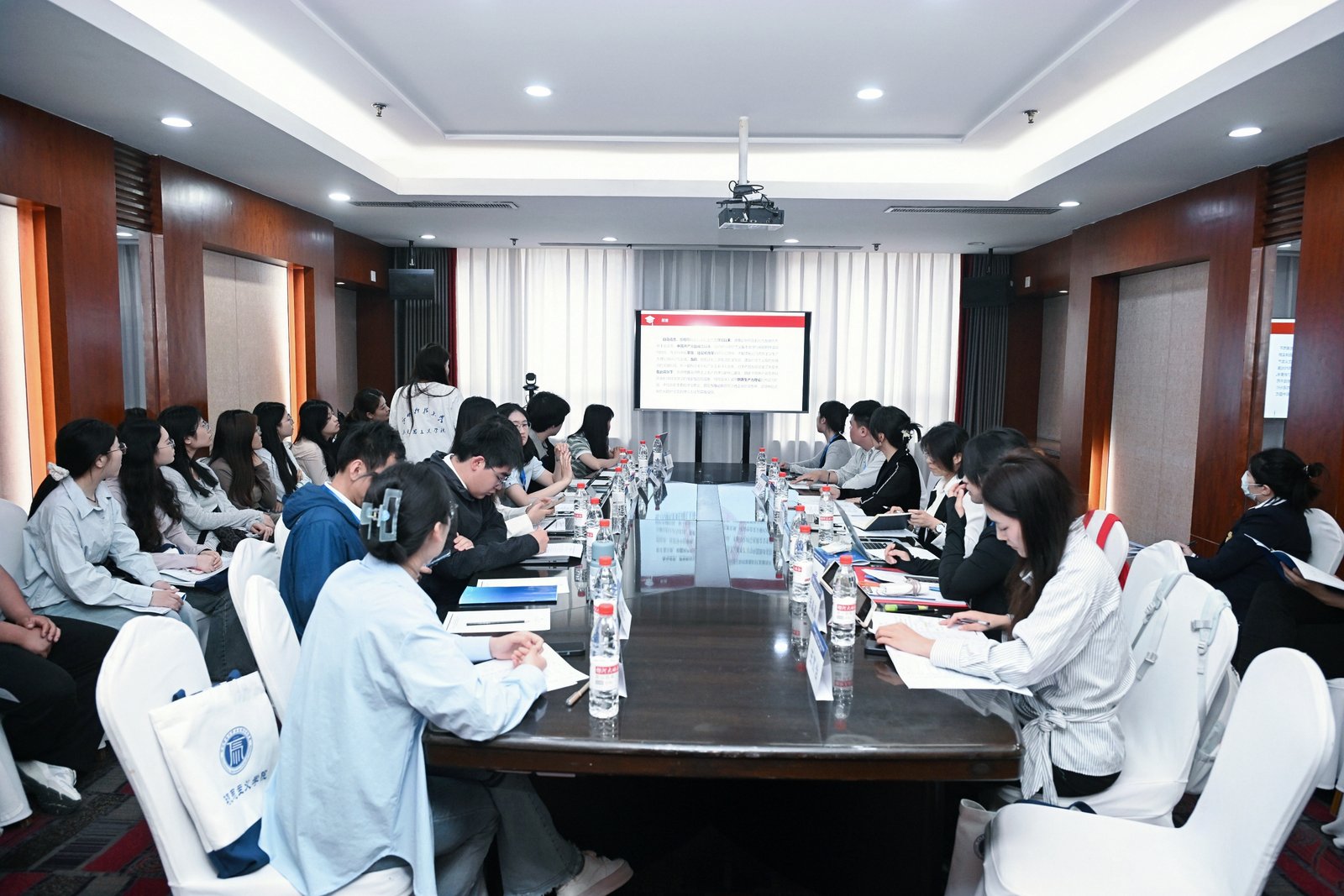 马克思主义U8集团官网官方网站新人权